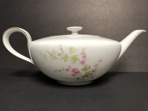 Hutschenreuther Selb Avon Pattern 8440/68 Teapot & Lid - Pink flowers with Ivy - Picture 1 of 10