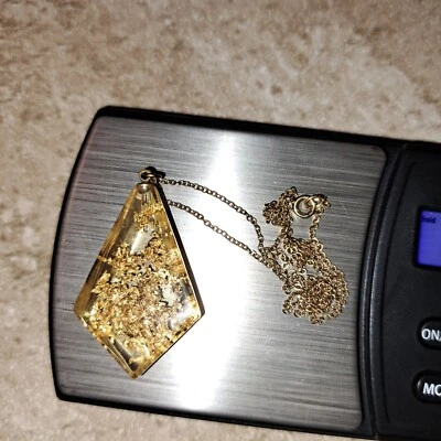 Collar colgante en escamas de oro amarillo de 12k cadena resina blanca 20" pulgadas Foto 1 de 4