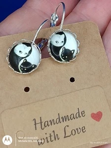 Handmade Silver Tone Scalloped Leaver Back Earrings With Cats Yin And Yang Cab - Picture 1 of 2
