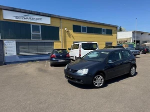 Golf V 1.6 Benzin 102 PS 2.Hand Scheckheft TÜV 05.2027 Service neu PDC Klima SH - Bild 1 von 22