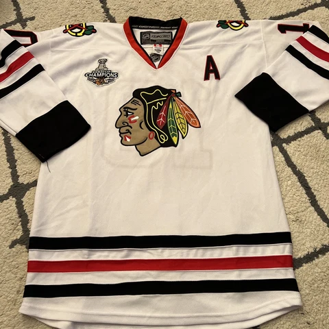 Reebok NHL Jersey Stanley Cup 2013 Champions Chicago Blackhawks Patrick Sharp 54 Cover