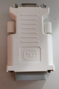 DVI Plug To VGA Adapter White - Picture 1 of 3