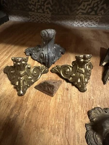 Mixed Lot Of Antique Clock Feet And Corners Clocks - Picture 1 of 8
