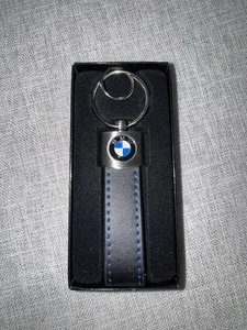 NIB BMW Dealer Logo Blue Stitching Keychain USA SELLER - Foto 1 di 3