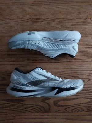 Brooks Adrenaline GTS 24 Running Shoes Womens Sz 10 White/Black/Pelican - Image 1 of 4
