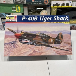 Revell Monograma 85-5209 Escala 1/48 Curtiss P-40B Warhawk Tiger Shark 3 Versiones - Imagen 1 de 10
