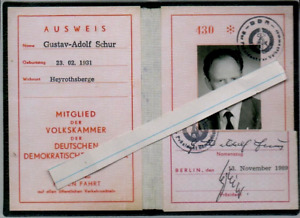  KOPIE  Personalienseite des Volkskammer-Ausweis von Täve Schur gültig bis 1990