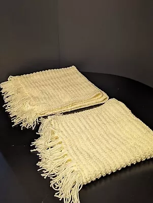 Juego de 2 mantas de bebé tejidas a mano vintage amarillas pálidas de alta calidad Foto 1 de 4