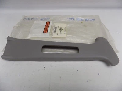 Nuevo OEM 1997-2002 Ford Escort Tracer Cubierta de moldura de pilar central superior derecha Nuevo de Lote Antiguo Foto 1 de 3