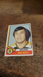 Hockey sobre hielo Topps 1974-75 Johnny Bucyk #239 - Imagen 1 de 2