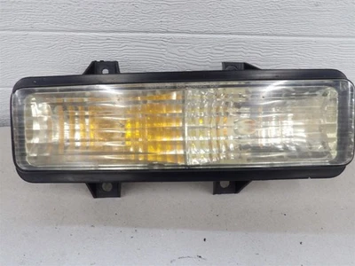 Lámpara de estacionamiento Blazer 1989-1991 luz de señal de giro - debajo de los faros lado derecho del pasajero Foto 1 de 4
