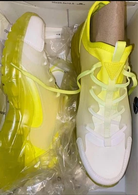 Women’s girls NEW Guess Sneakers Tennis Shoes Size 10 Neon Yellow White Clear - Image 1 of 4