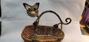 Vintage Korb mit Metall Katze thront Sammlerkorb | Kunstkorb Unikat - Bild 1 von 10