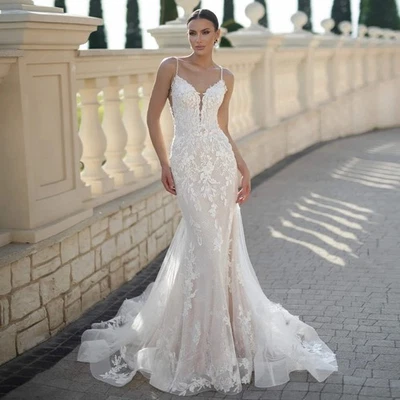 Attractive Backless Wedding Dresses V-neck Spaghetti Straps Mermaid Bride Gowns - Image 1 of 4