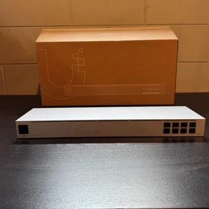 Agregacja przełączników Ubiquiti UniFi (agregacja ETC) 8-portowy przełącznik warstwy 2 10G - Zdjęcie 1 z 4
