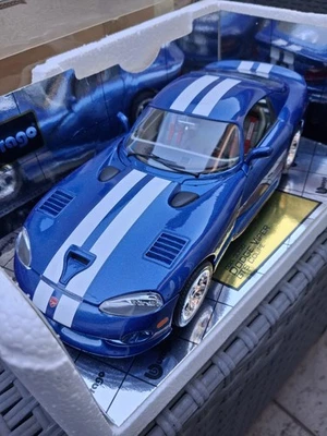 Bburago Dodge Viper Gts Coupe' 1996 Modellino Gold Collection 1:18, cod 3330 - Immagine 1 di 4