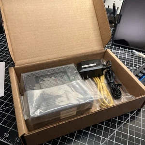 Arris Surfboard SB6190 Docsis 3.0 Cable Modem 1 Gig Ethernet 1.4 Gbps - Picture 1 of 4