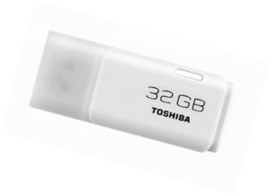Toshiba TransMemory THN-U202W0320E4 32GB USB 2.0 Flash Drive - White