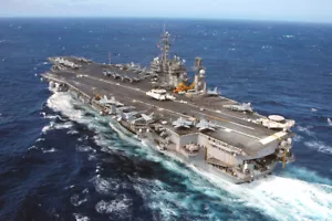 US Navy CV-63 USS Kitty Hawk 1961-2009 Foto (8"" x 12") (#2) - Bild 1 von 1
