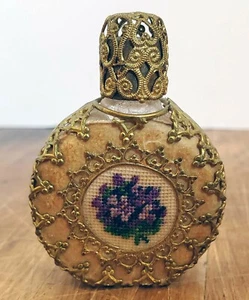 Vintage antiker österreichischer bestickter Blumen Parfüm Flakon mit filigranem Rand  - Bild 1 von 8