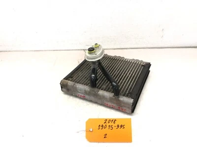 Radiador central evaporador aire acondicionado Volvo S90 V90 2017-2022 con válvula OEM Foto 1 de 4
