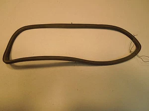 FACTORY FERRARI 275 GTS 330 GTC 330 2+2 LEFT PARK TURN LAMP GASKET NOS - Picture 1 of 2