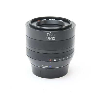 Carl Zeiss Touit 32mm F/1.8 (for Fuji X mount) #84 - Image 1 of 4