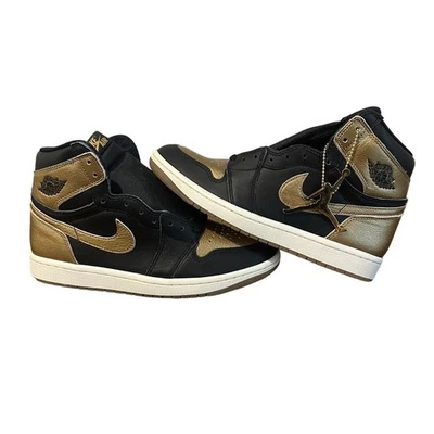 Nike Air Jordan 1 Retro Alto OG Negro y Metálico Dorado Para Hombre Talla 8 Nuevo Con Caja Foto 1 de 4