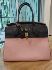 LV Bag - Picture 1 of 11