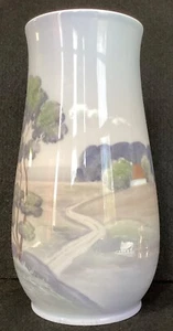 Bing and Grondahl vase with landscape no 8409/209 - Picture 1 of 9