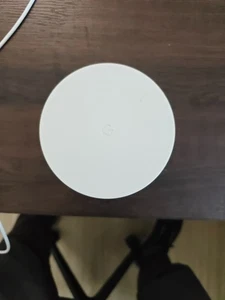 Dwuzakresowy router bezprzewodowy Google Nest AC1200 - biały - Zdjęcie 1 z 4
