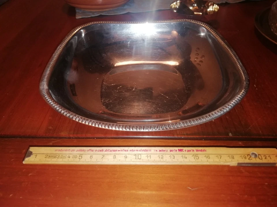 Piatto fondo per portate in acciaio INOX. 20 cm di diametro. Ottimo. Vintage - Immagine 1 di 4