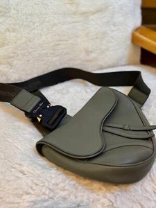 Christian Dior Saddle Bag in Olive 🤎 - SEHR GUTER ZUSTAND - Bild 1 von 4