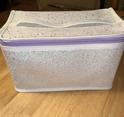 Clinique Cuidado de la Piel Maquillaje Belleza Cosméticos Tren Estuche Bolso Brillo Blanco/Púrpura Foto 1 de 4