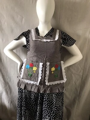 Delantal Mexicano Bordado con Botones Mandil Mexicano Bordado Pequeño / Mex 34 Foto 1 de 4