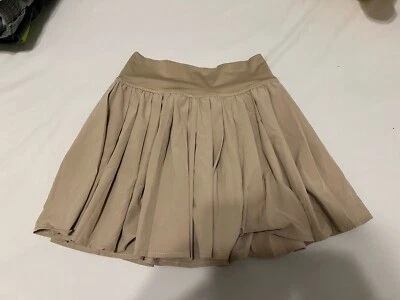 Pantalones cortos Vanilla Star para mujer beige suave con volantes, talla pequeña Foto 1 de 4