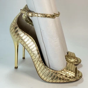 Brian Atwood Vero Cuoio Gold Snake Peeptoe Stilettoabsatz Knöchelriemen Gr. 7 / 37 - Bild 1 von 10