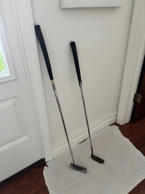 Putters de brida derecha Ping Eye2 y Acushnet Bullseye Foto 1 de 4