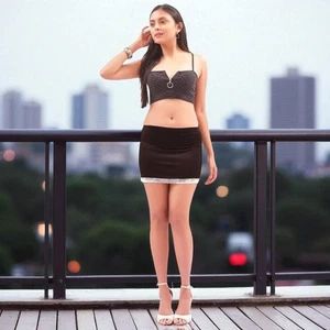 Schwarzer Damen-Minirock Spitzensaum kurz figurbetont Stretch Abend Partykleidung - Bild 1 von 9