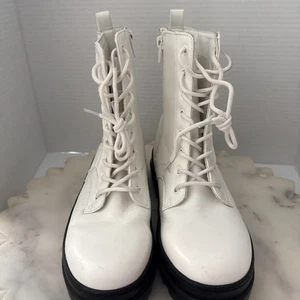 Sugar Girls Youth Combat Boots White Black Sole Size 4 - Picture 1 of 14