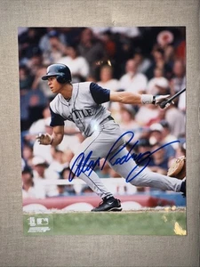Alex Rodriguez Signed Glossy Color 8 x 10 - Seattle Mariners -circa 1995 - Picture 1 of 4