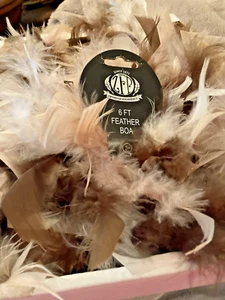 Fantasy Feather Boa Deluxe 6 foot For Costumes and Accessories Hollywood Quality - Picture 1 of 5