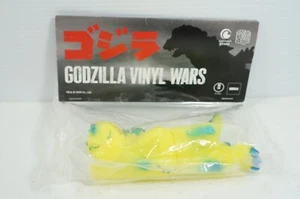 Godzilla Vinyl Wars Sleeping Yellow Blue Crunchyroll Exclusive Medicom - Picture 1 of 7