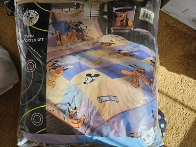 复古全新被子米老鼠迪士尼 64 英寸 X 86 英寸双套装-双面!! — 第 1/4 张图片