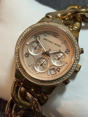 Michael Kors Rose Gold Chrono Bracelet Women’s Watch MK3247,New Bat,Repair - Image 1 of 4