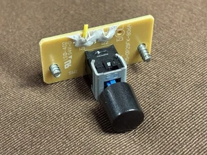 DENON DP-300F Giradischi Pulsante e Chip Board Parte Originale OEM DP300F - Foto 1 di 8