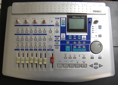 TASCAM 788 DIGITAL PORTASTUDIO WITH POWER ADAPTER, 2 MANUALS, TESTED, COMPLETE - Image 1 of 4