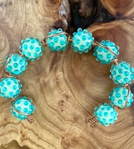 Brazalete Brazalete Hecho a Mano Alambre de Cobre y Agua Azul Murano Cuentas de Vidrio - Imagen 1 de 4
