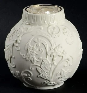 LENOX Ornamental Glow Holly Scrollwork Votivo Candelabro Tealight Soporte Nuevo en Caja - Imagen 1 de 3