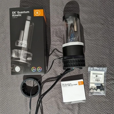 EKWB EK Quantum Kinetic RGB Combo Pumpe und Ausgleichsbehälter, mit Halterungen - Bild 1 von 4